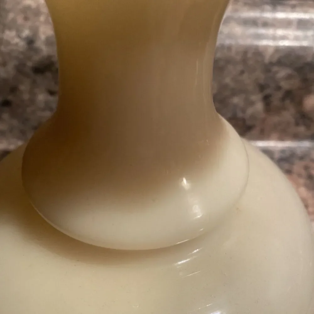 Vintage Fenton Art Glass Glossy Melon Ruffle Custard Glass Vase